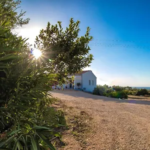 https://lucas-rooms.in-sardinia.net