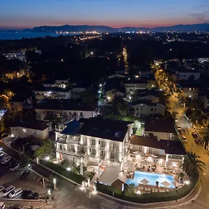 Luna 3*, Marina di Massa Italië